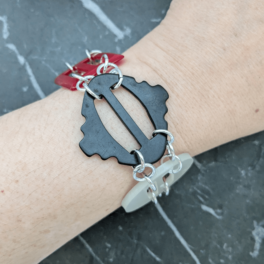 Vintage Red Multi Belt Buckle Bracelet - Image 6