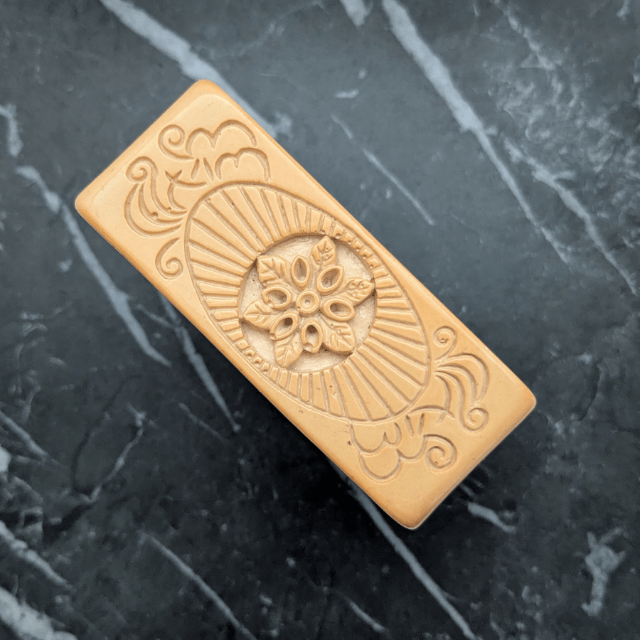 Unusual Vintage Magnetic Pull Apart Chunky Bangle - Image 4