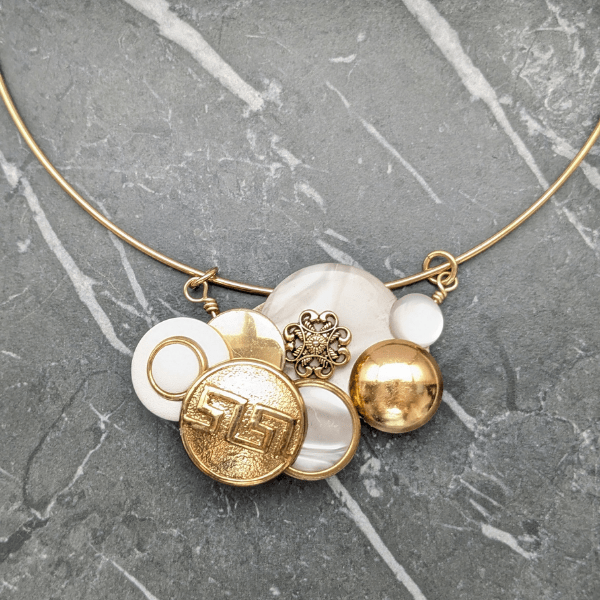 White and Gold Vintage Button Cluster Necklace - Image 5
